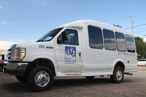 4x4 Shuttle Bus