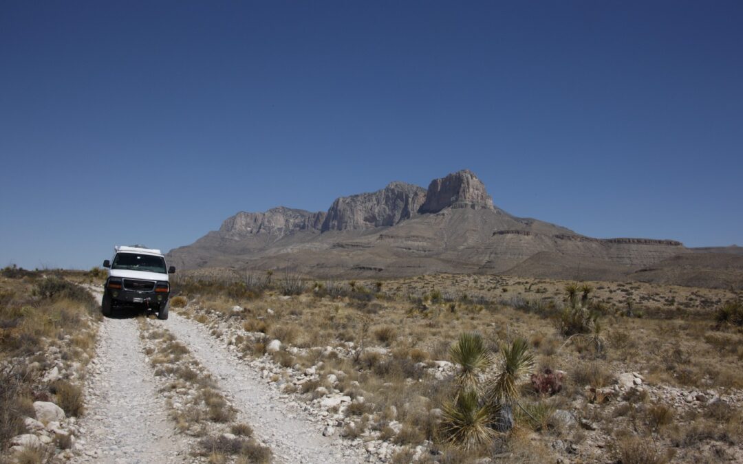 Chevrolet-4×4-van-desert