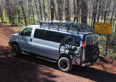 GM 4x4 with Aluminess Roof Rack